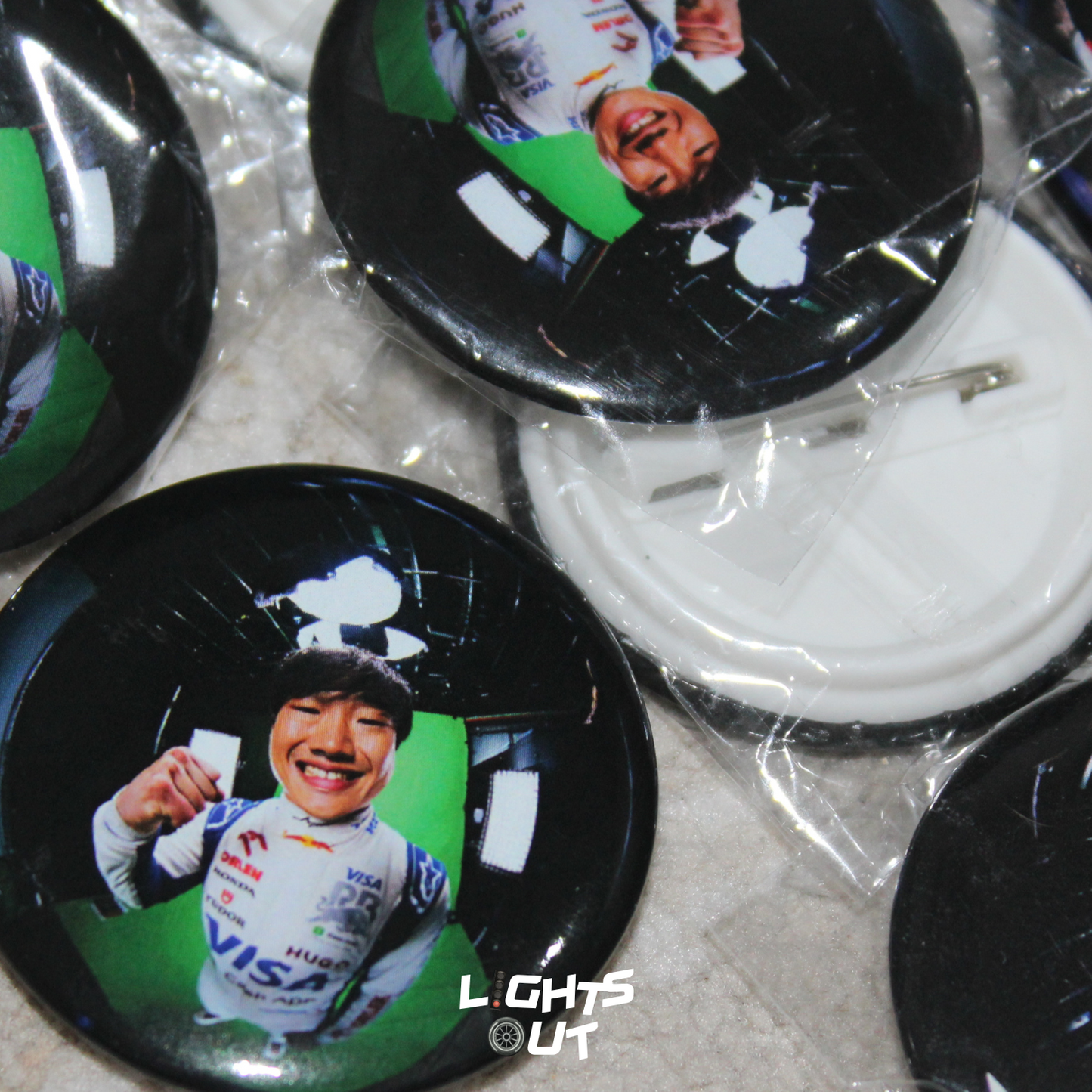 YT22 Fisheye Pin Badge